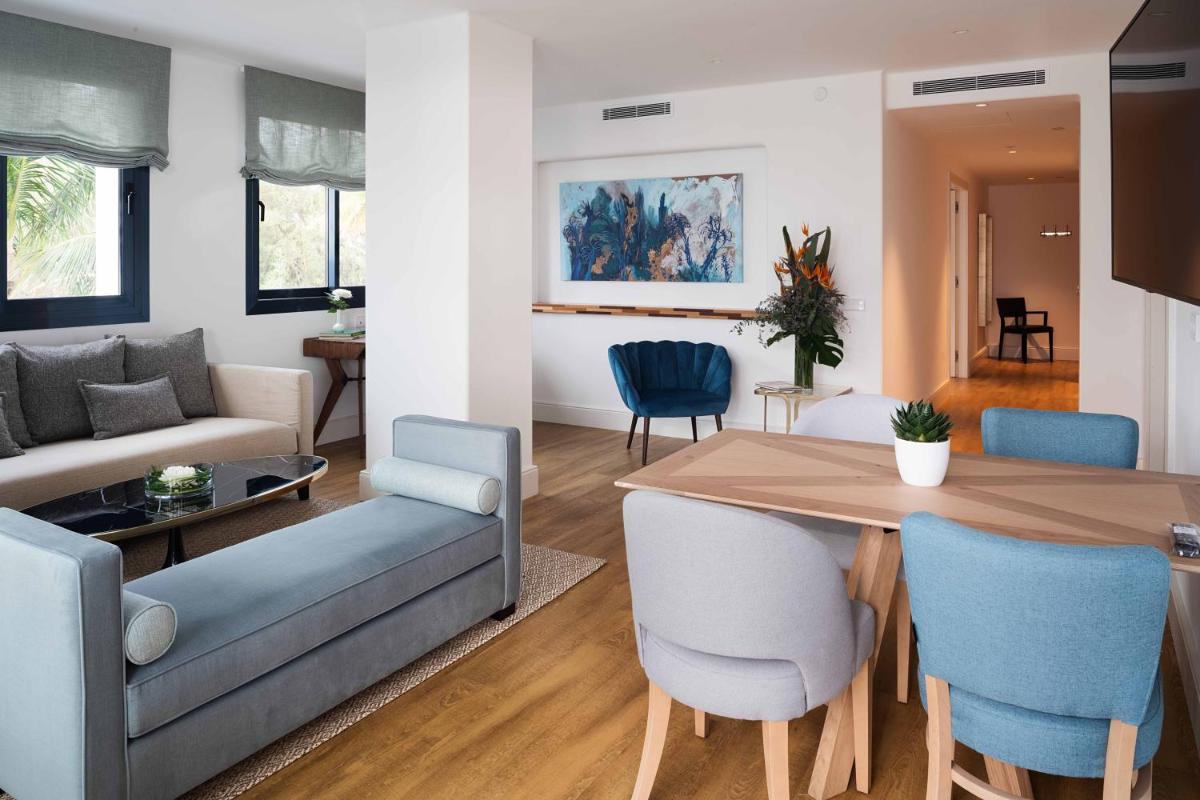 Zona de estar de Hotel Fariones