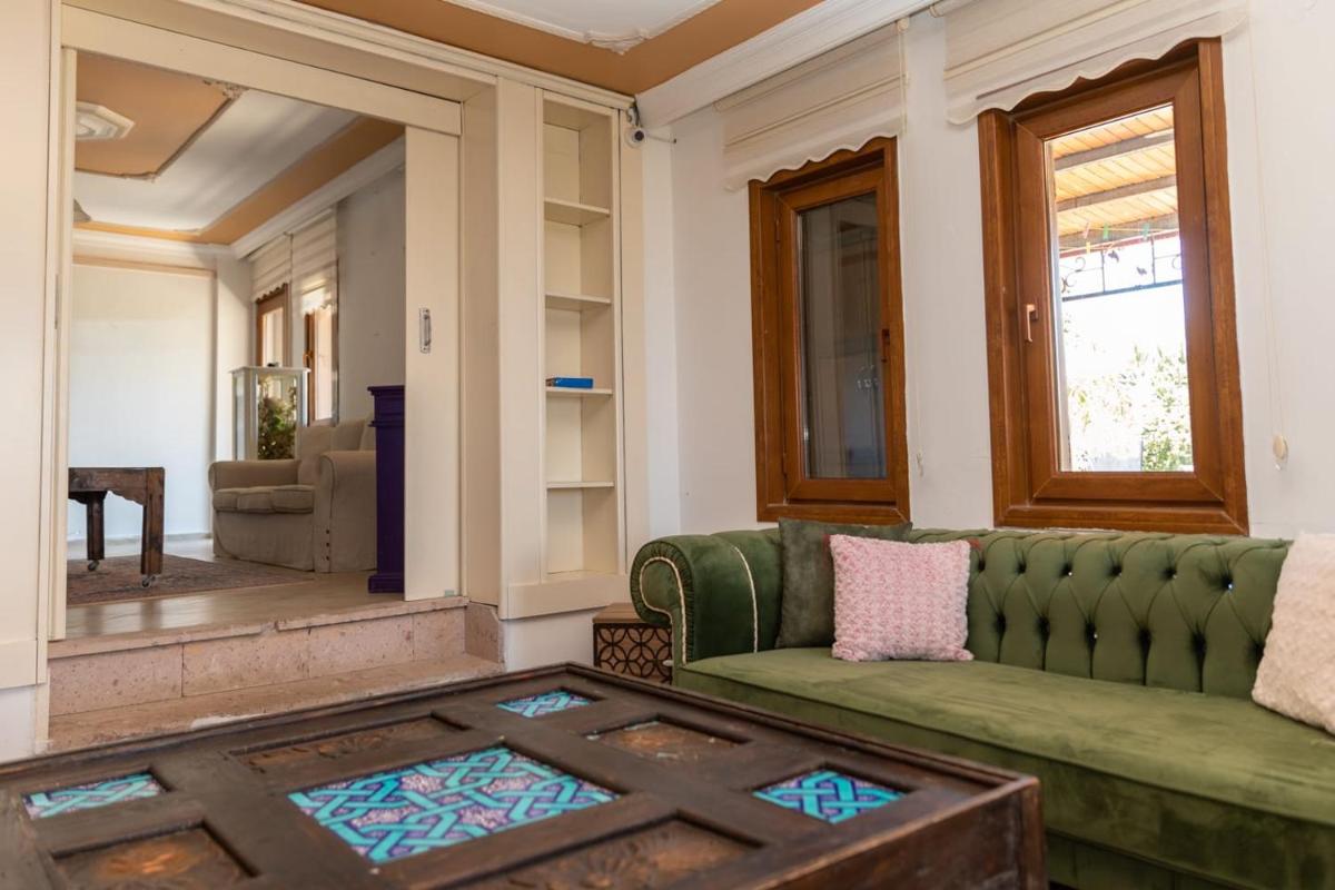 Comfortable Duplex near Beach and Colorful Attractions in Ayvalik - Housity