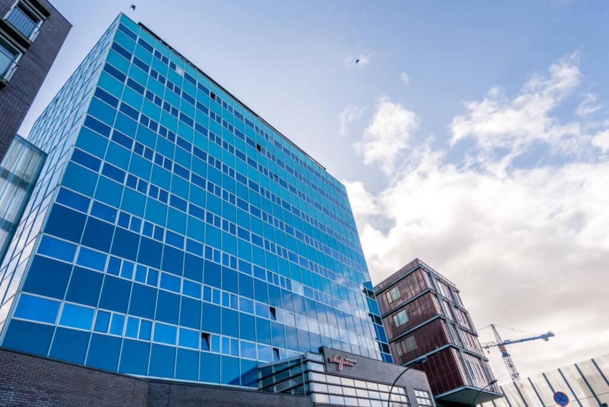 XO Hotels Blue Tower - Housity
