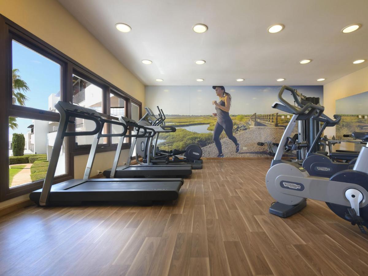 Gimnasio o instalaciones de fitness de Hotel Fuerte El Rompido