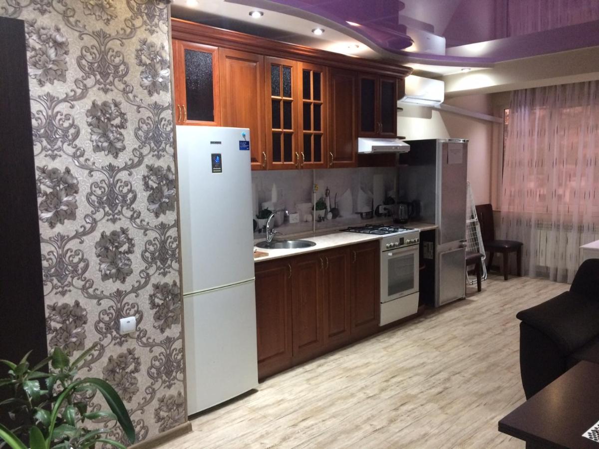 Suitetrails - Luxury Apartment-2 in the Center of Yerevan, Safaryans Family