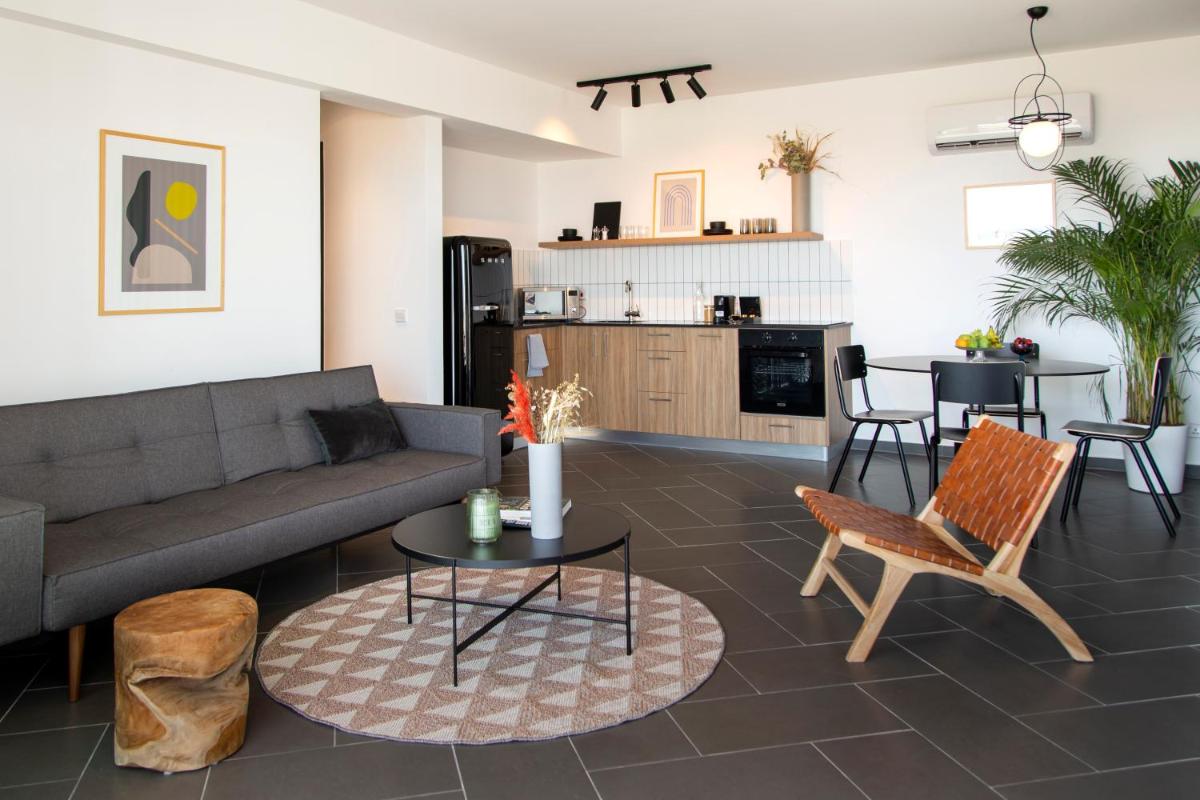 LIV URBAN Suites - Housity