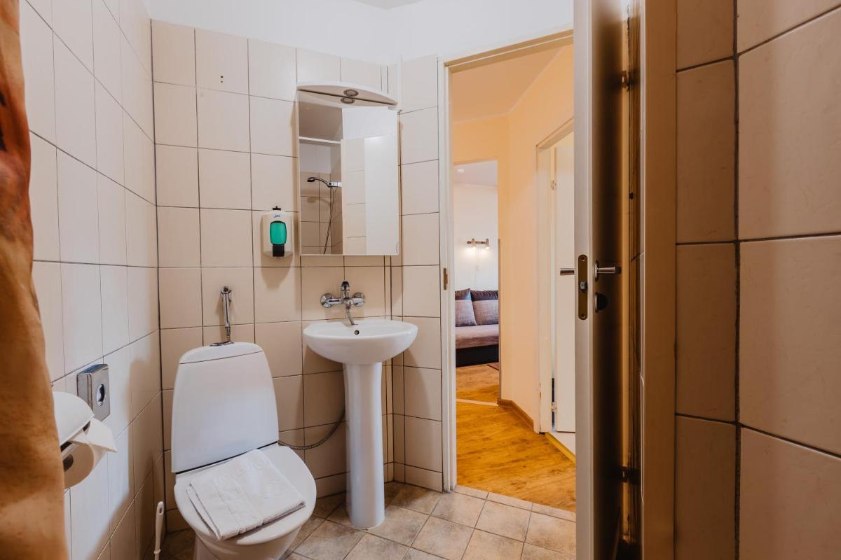Aleksandri Hotel - Housity