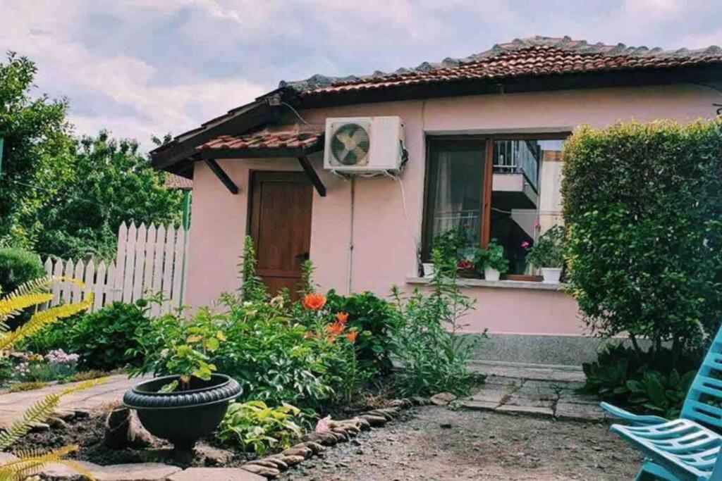 Suitetrails - Cute Little House with a White Picket Fence