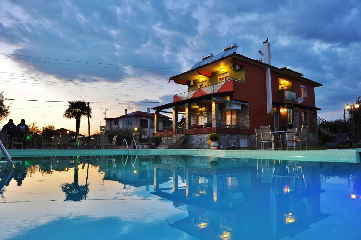 Sunday Resort - Housity