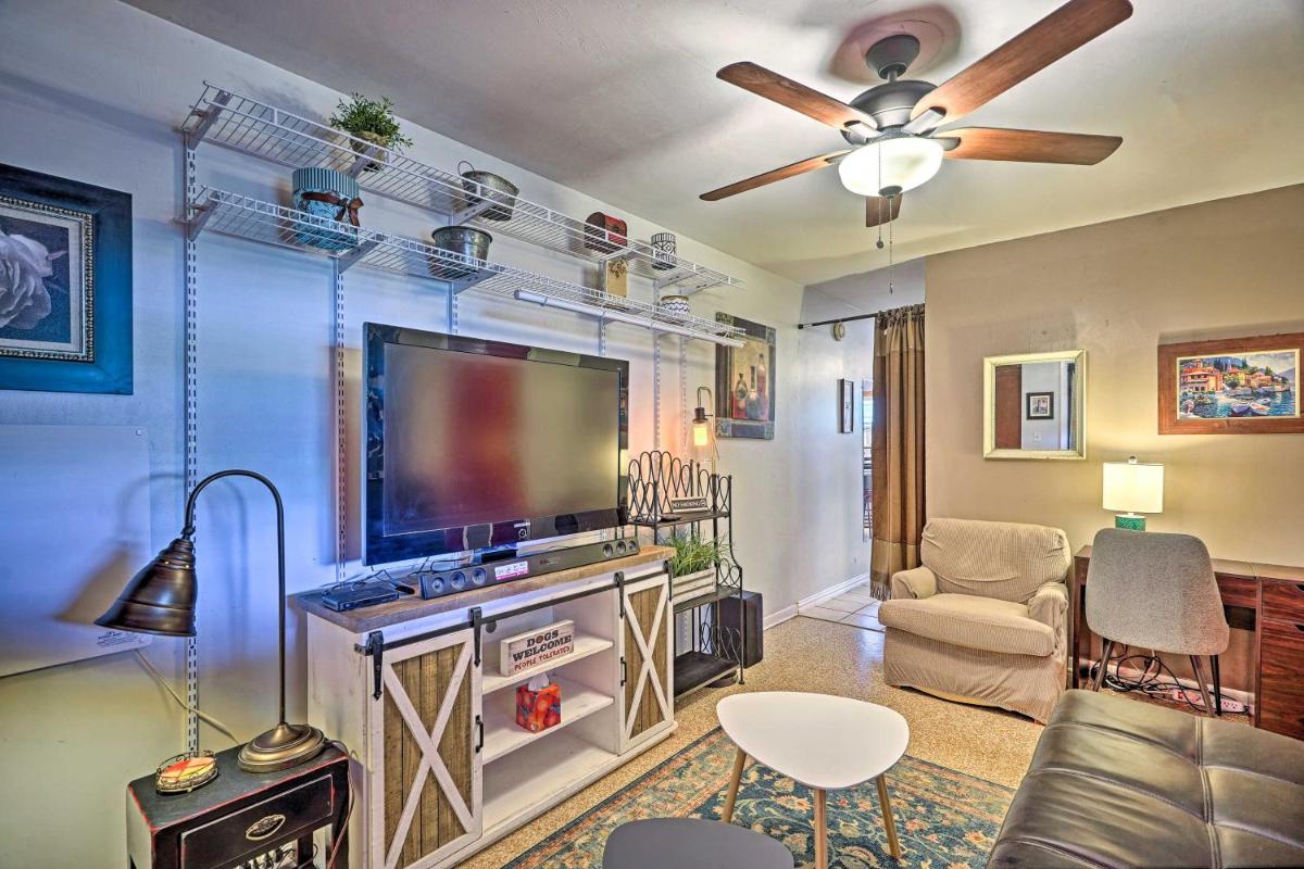 Quaint Garden City Studio with Hot Tub Pets Welcome - Housity