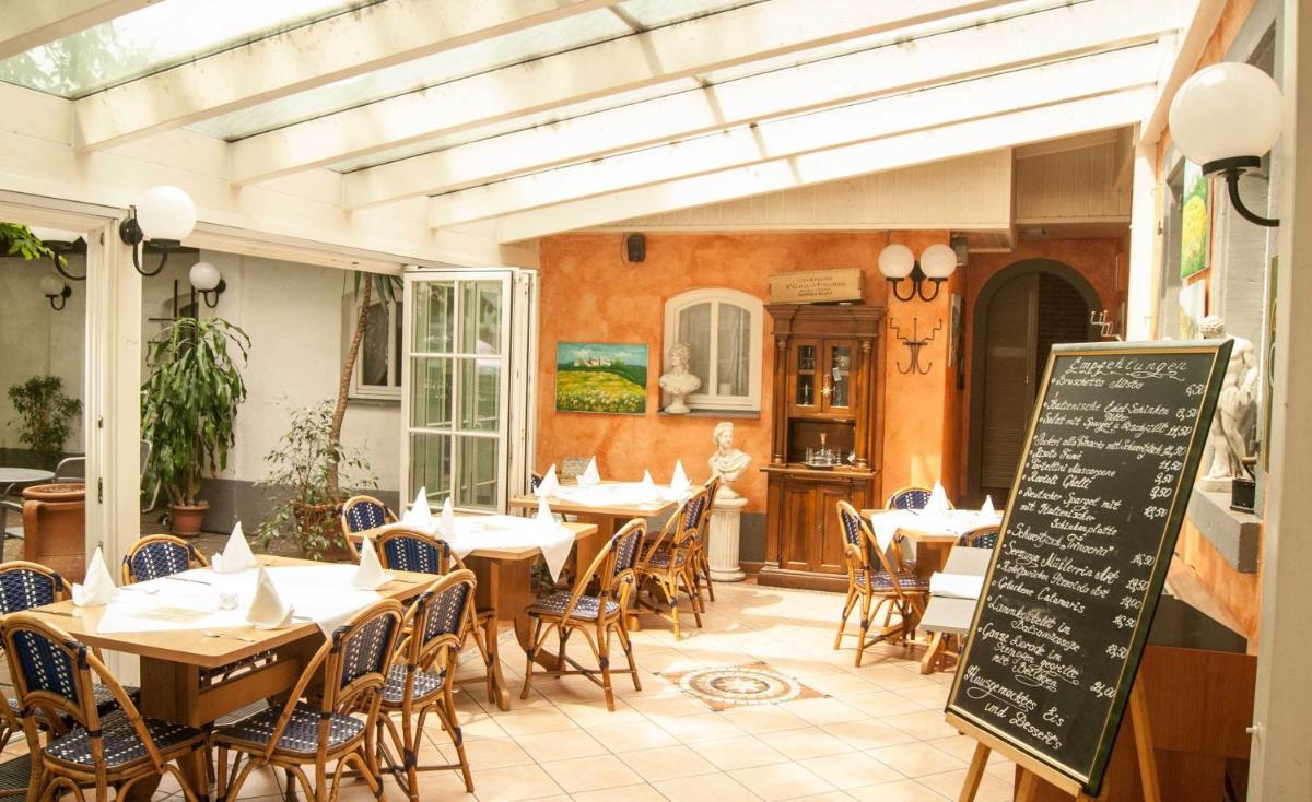 Dino's Trinacria - Housity