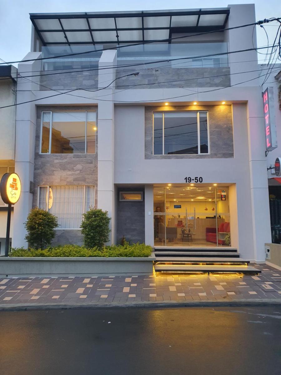HOTEL SANTORI - Housity