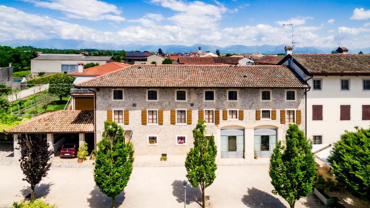 Ostarie Vecjo Friul 1901 - Housity