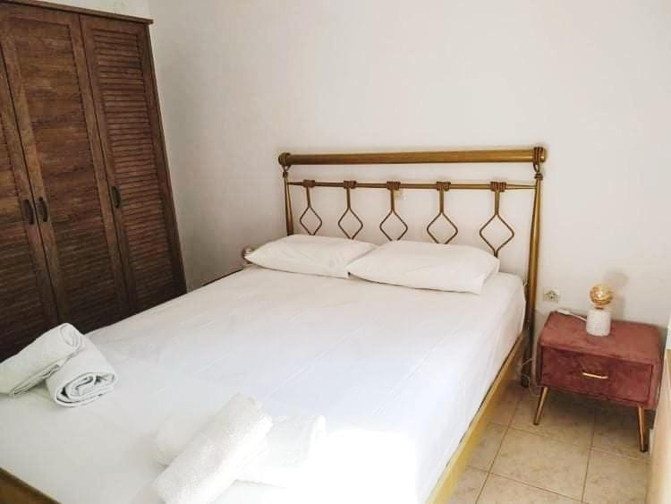 Avra Studios - Housity