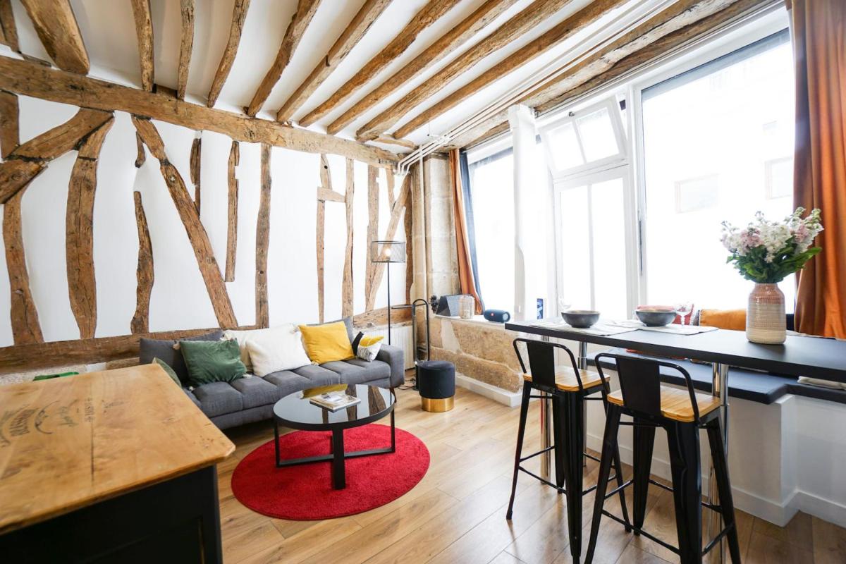Magnificent Cocoon In The Heart Of Paris - Housity