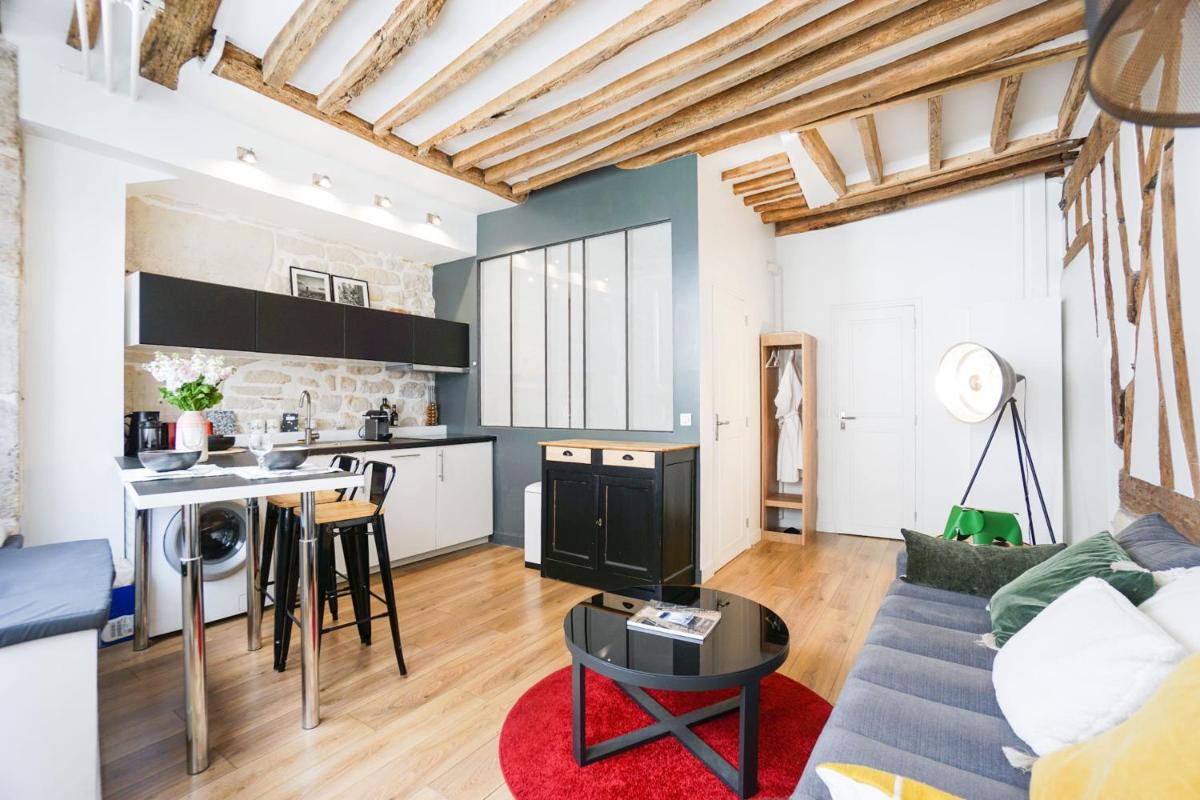 Magnificent Cocoon In The Heart Of Paris - Housity