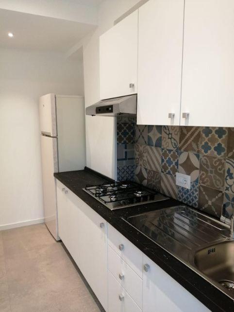 Loris House - Housity