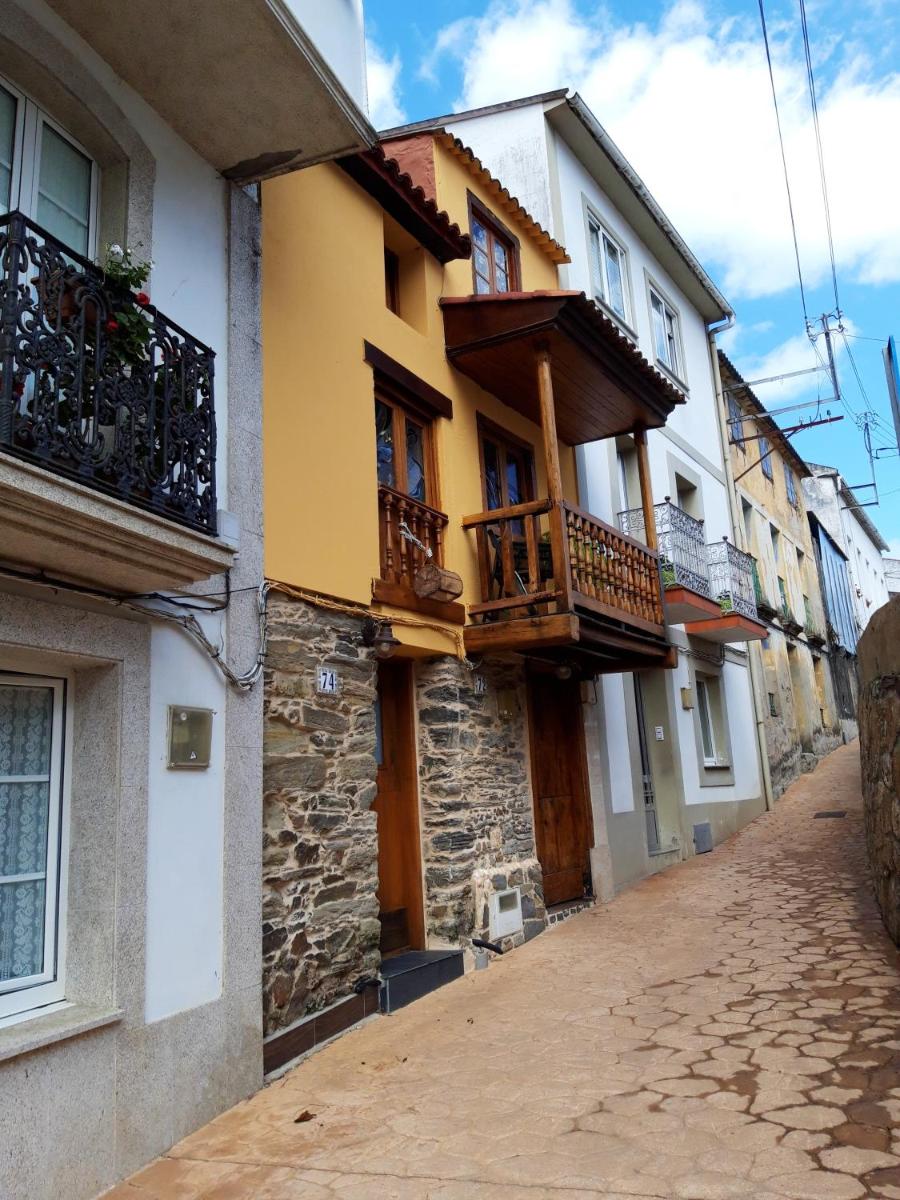 2 bedrooms house at Redes 200 m away from the beach with sea view enclosed garden and wifi - Housity
