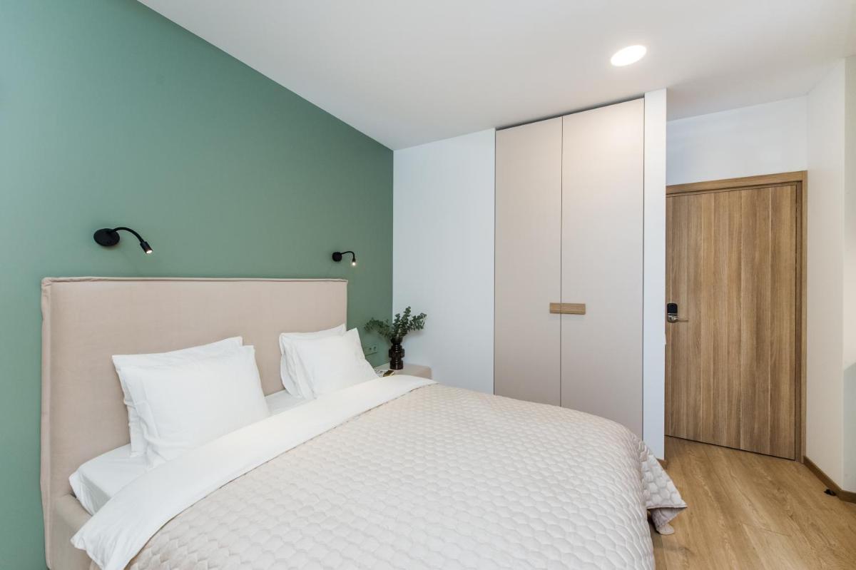 Suitetrails - River city apartments No 2 by URBAN RENT
