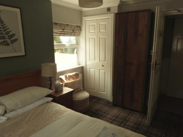 Twin Oaks Guest House - Housity