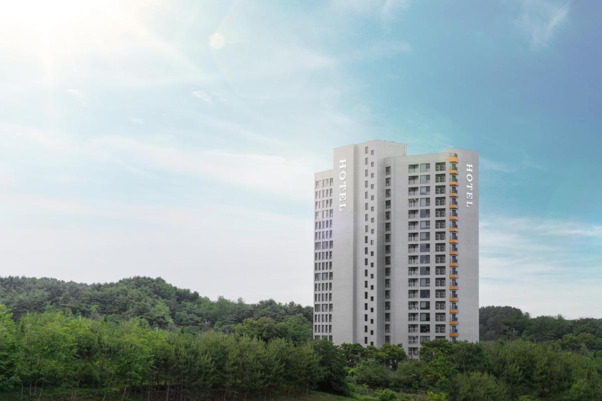 CENTUMMARK Hotel YangYang - Housity
