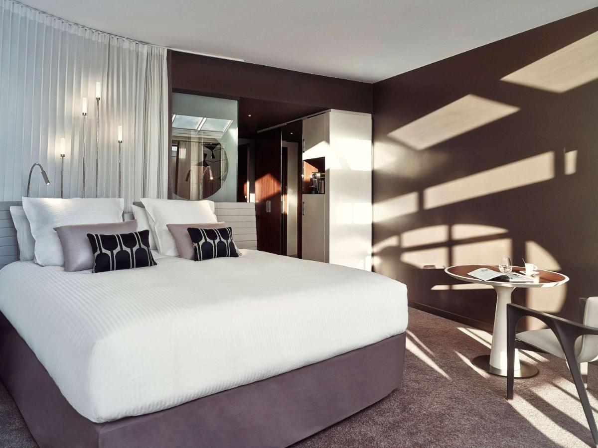Un ou plusieurs lits dans un hébergement de l'établissement Molitor Hotel & Spa Paris - MGallery Collection