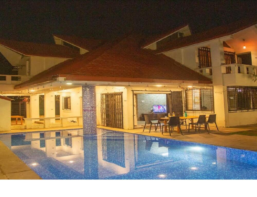 shree Padmanath Bunglow With Best View - Housity
