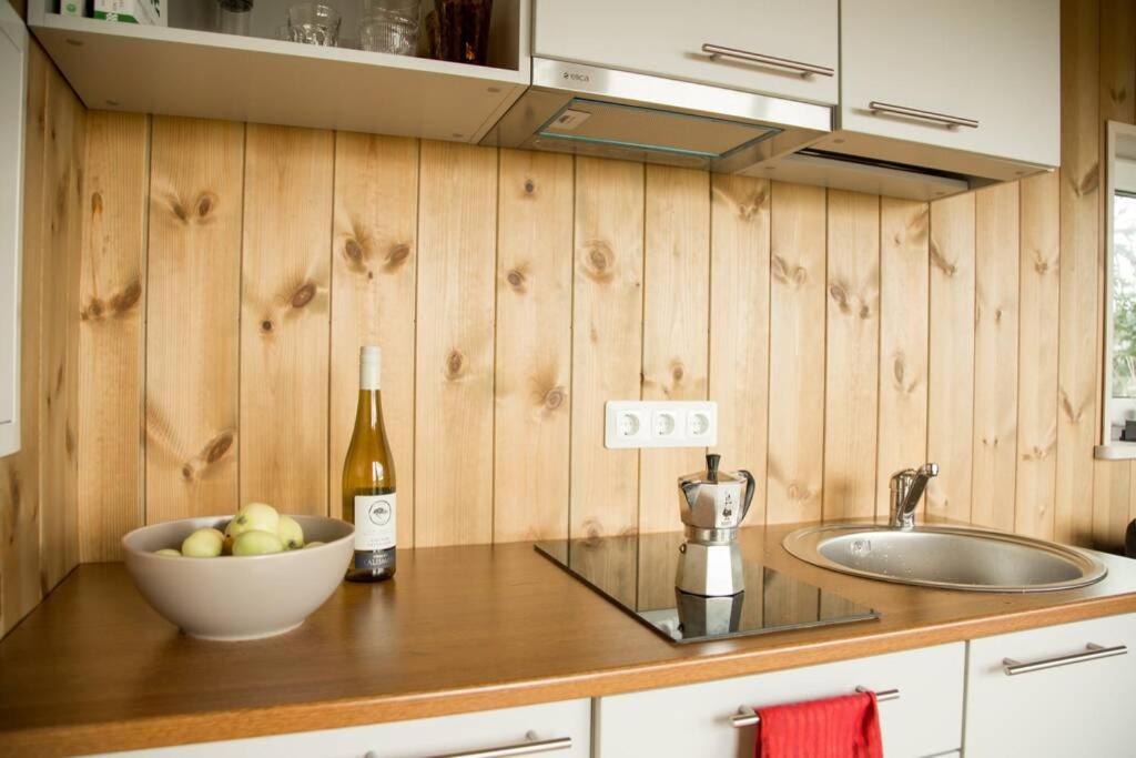 Cosy house by lake - Housity
