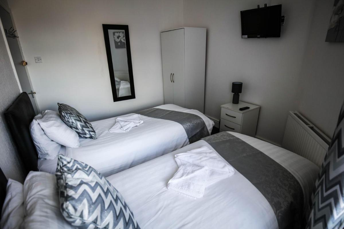 St Hilda Guesthouse - Housity