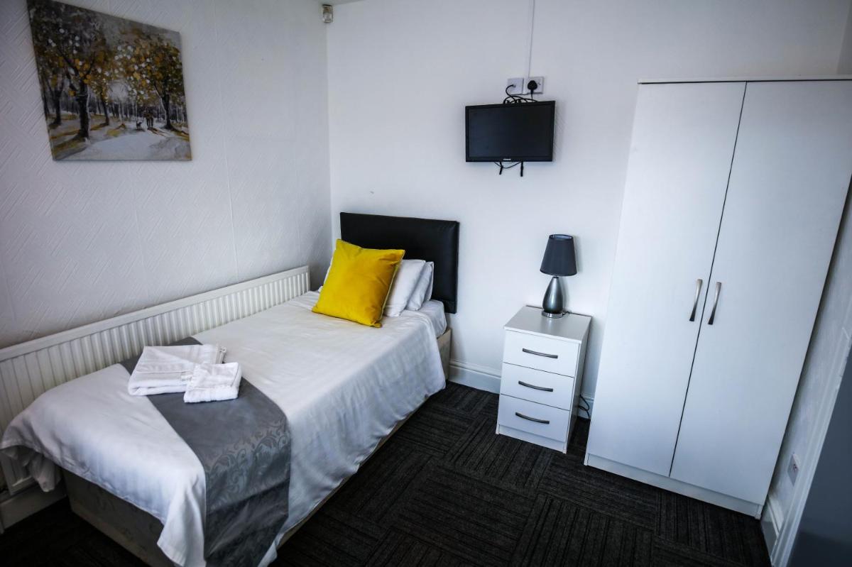 St Hilda Guesthouse - Housity