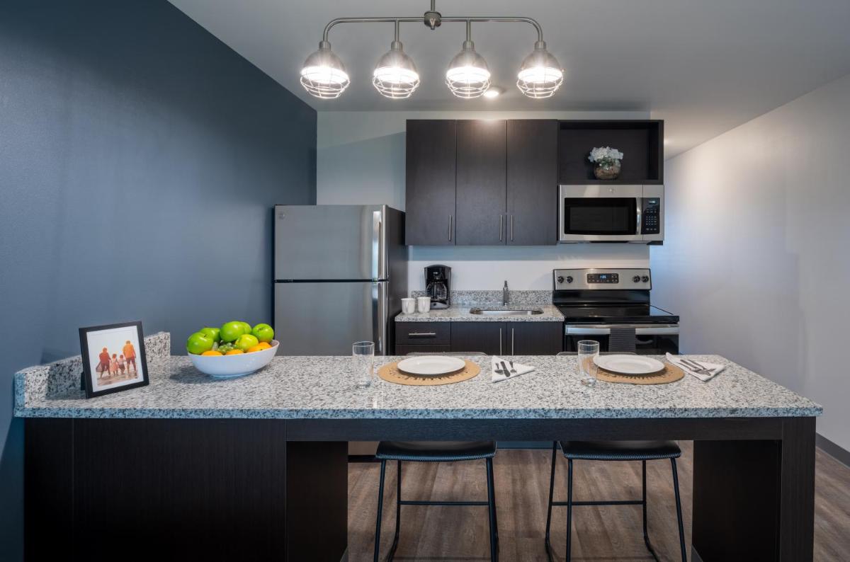 stayAPT Suites Alexandria-Fort Belvoir - Housity