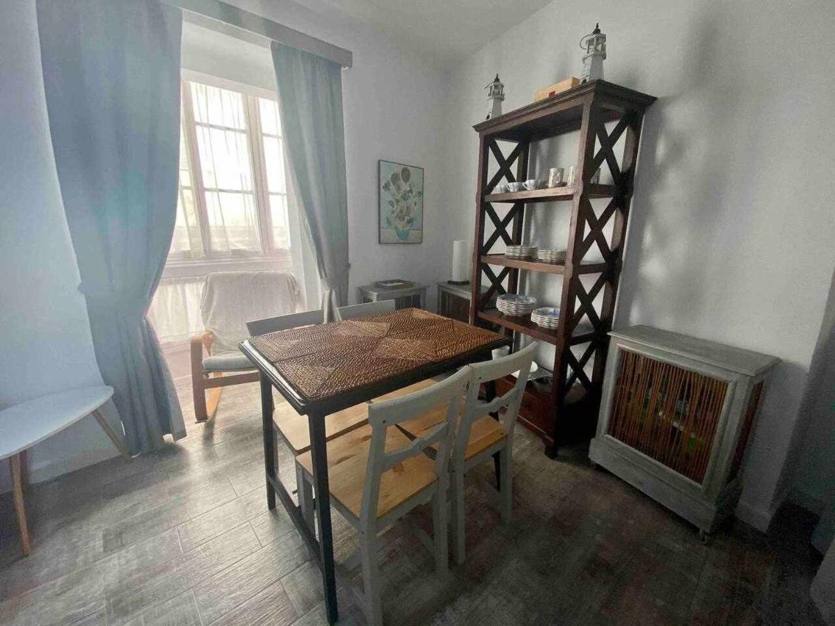 Anticuario en el Teatro Falla - Housity