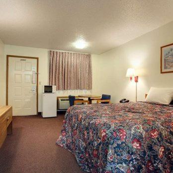 Country Side Inn - Housity