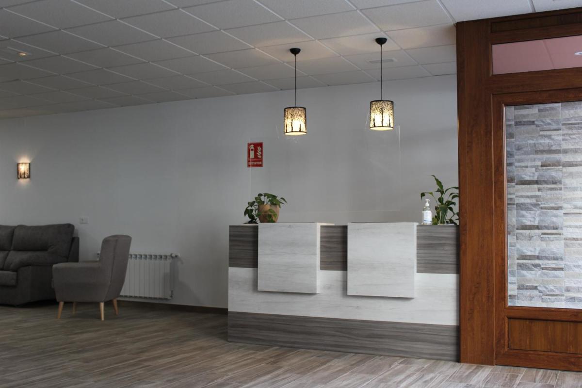 Pensión Albergue O Pedregal - Housity