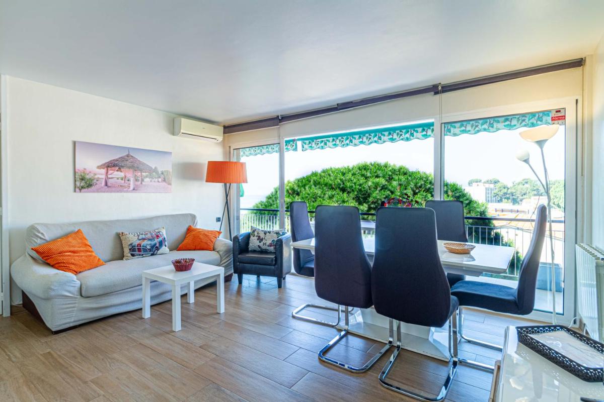 Apartment Llavaneres II - Housity