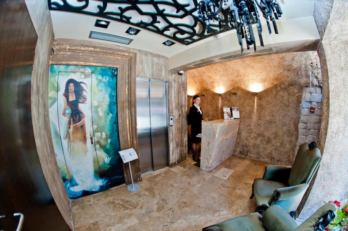 Boutique Hotel Astoria - Housity