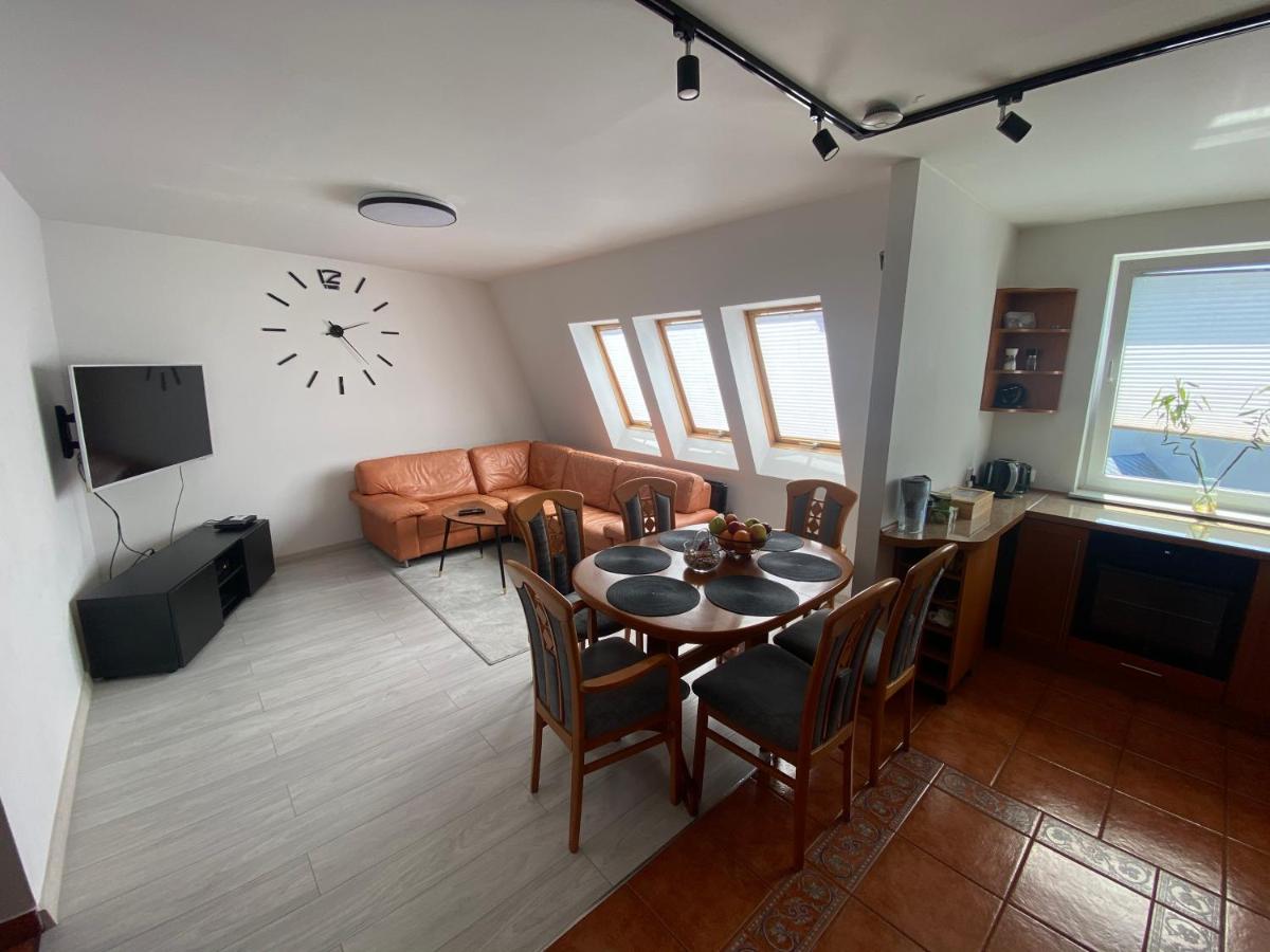 Apartament Dwupoziomowy - klimatyzacja - Housity