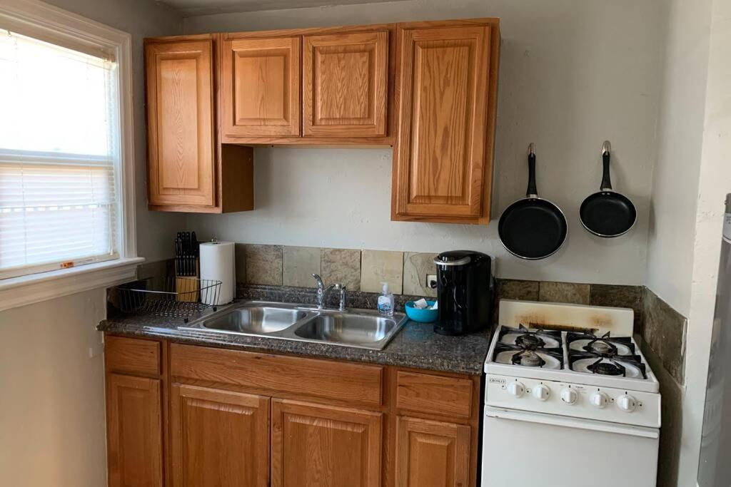 King Bed, Dog Friendly in Denver - Unit 7390 - Housity