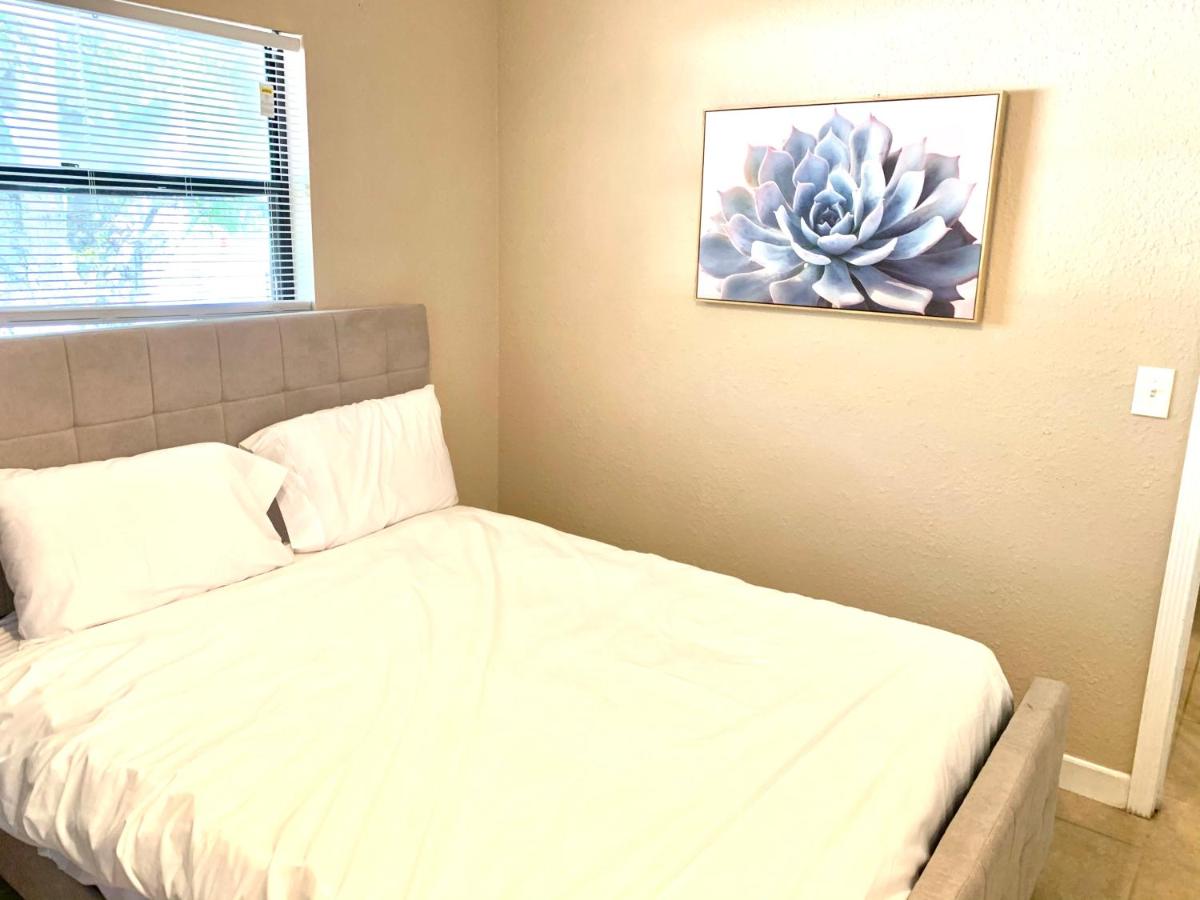 OFF Succulent Studio by beach - Housity
