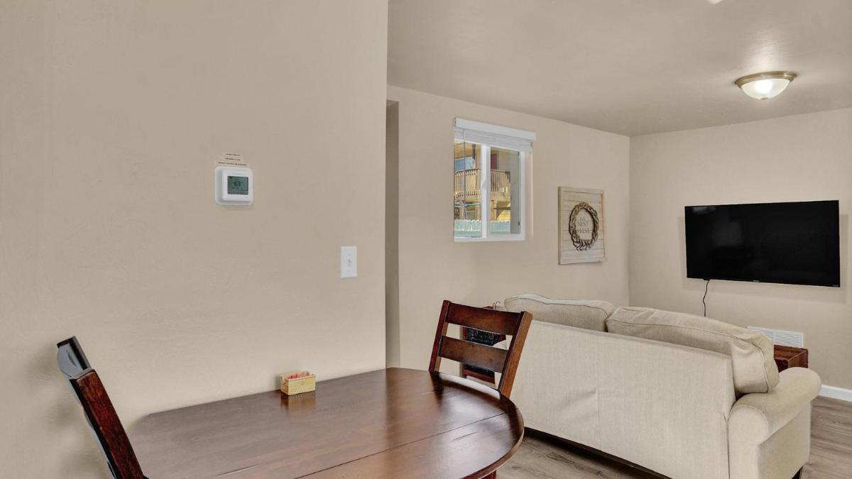 Your Nest Away from Home - Housity