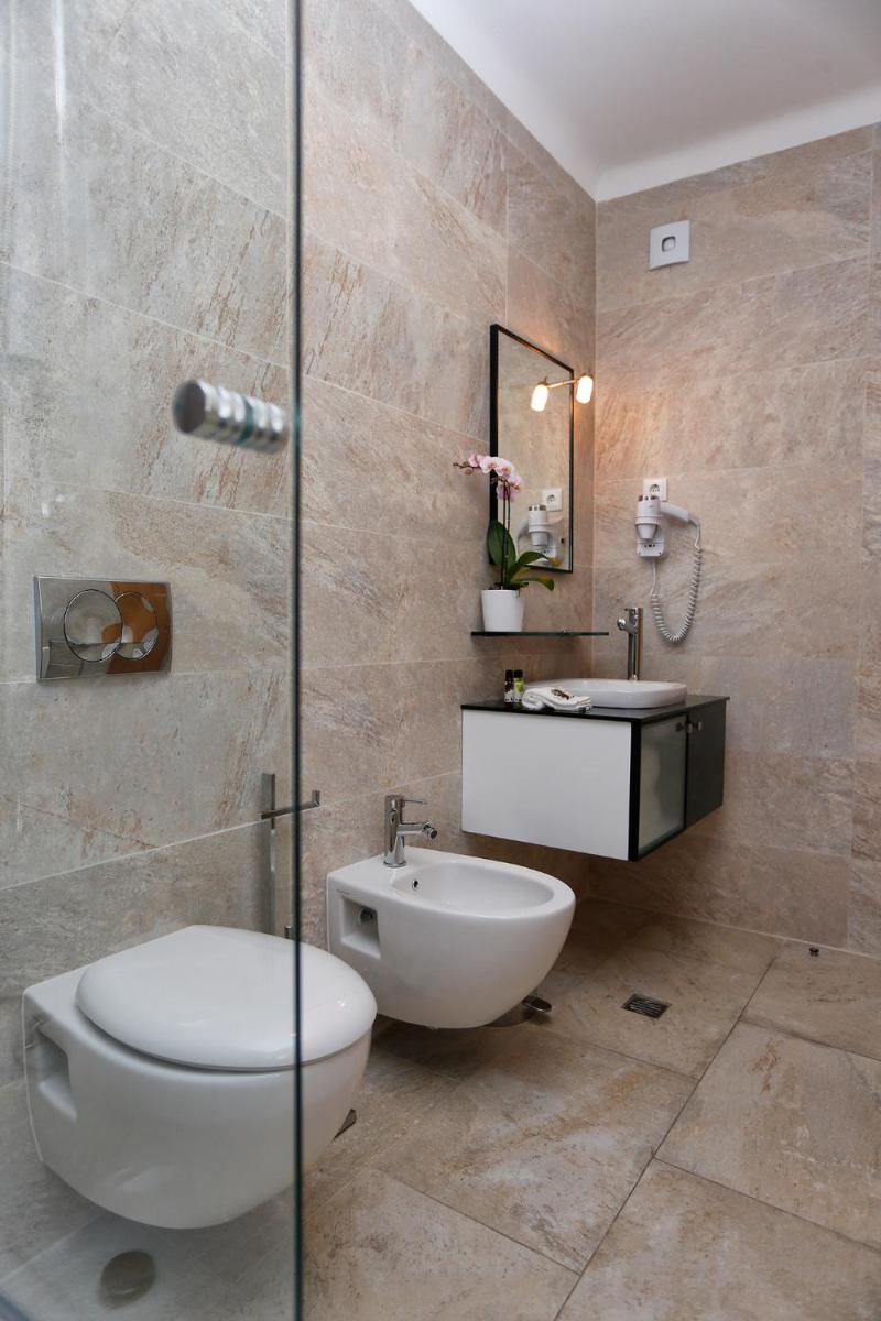 Hotel Douro Inn - Housity