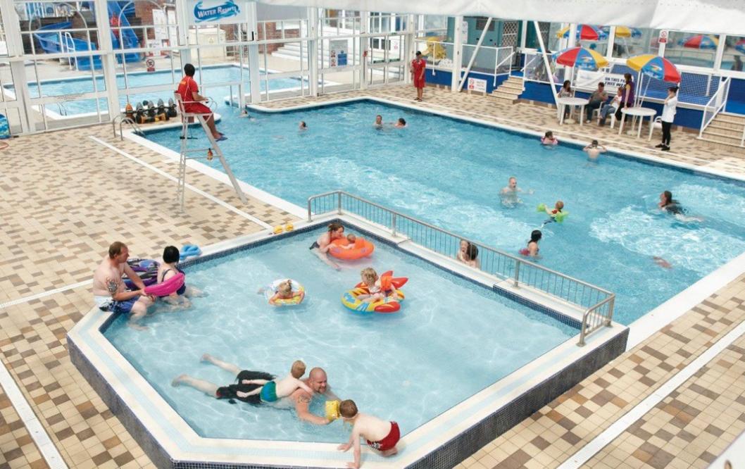 3 Bed ,Sleeps 8 Caravan California Cliffs Holiday Park - Housity
