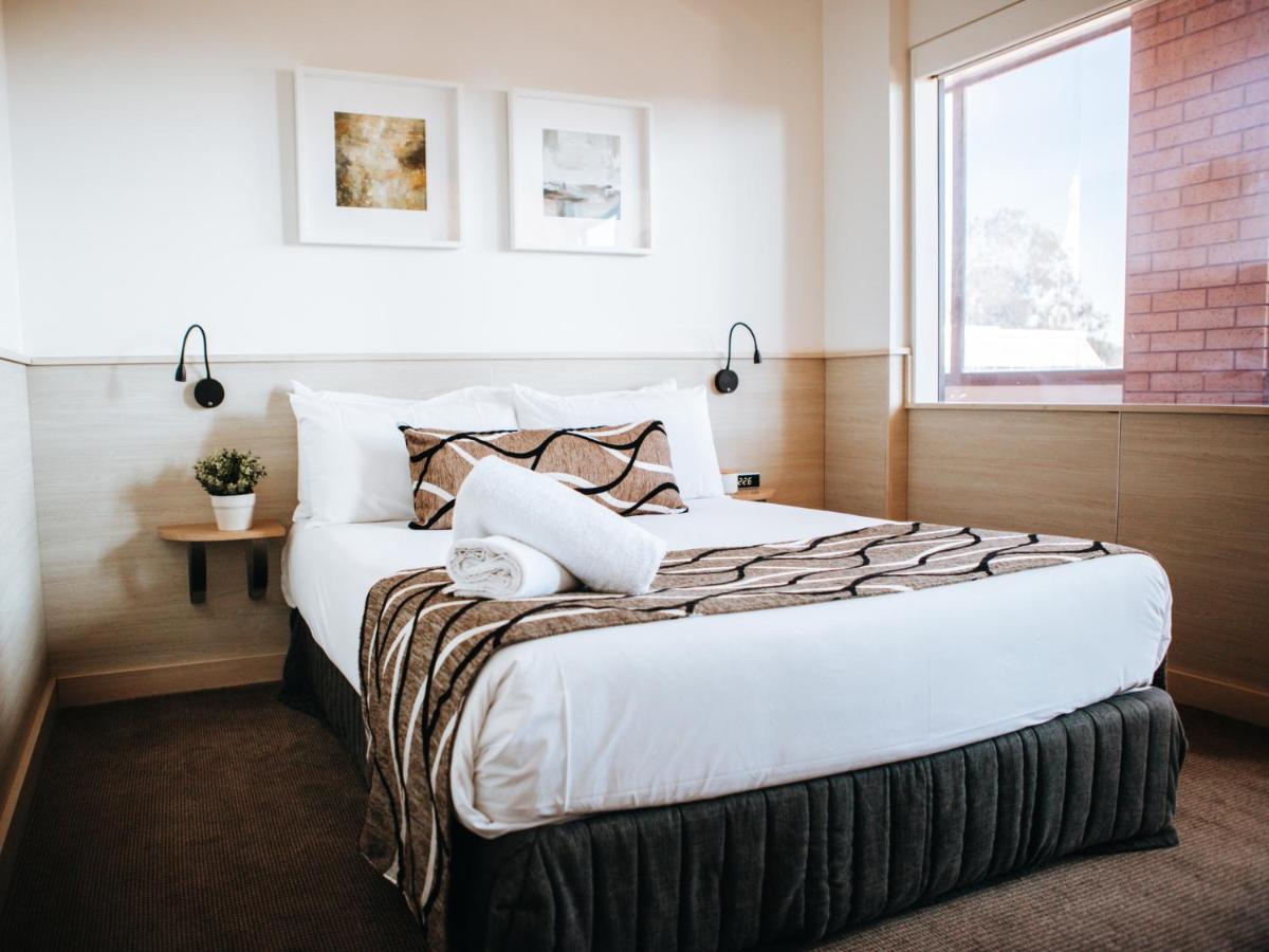 Astor Inn - Housity