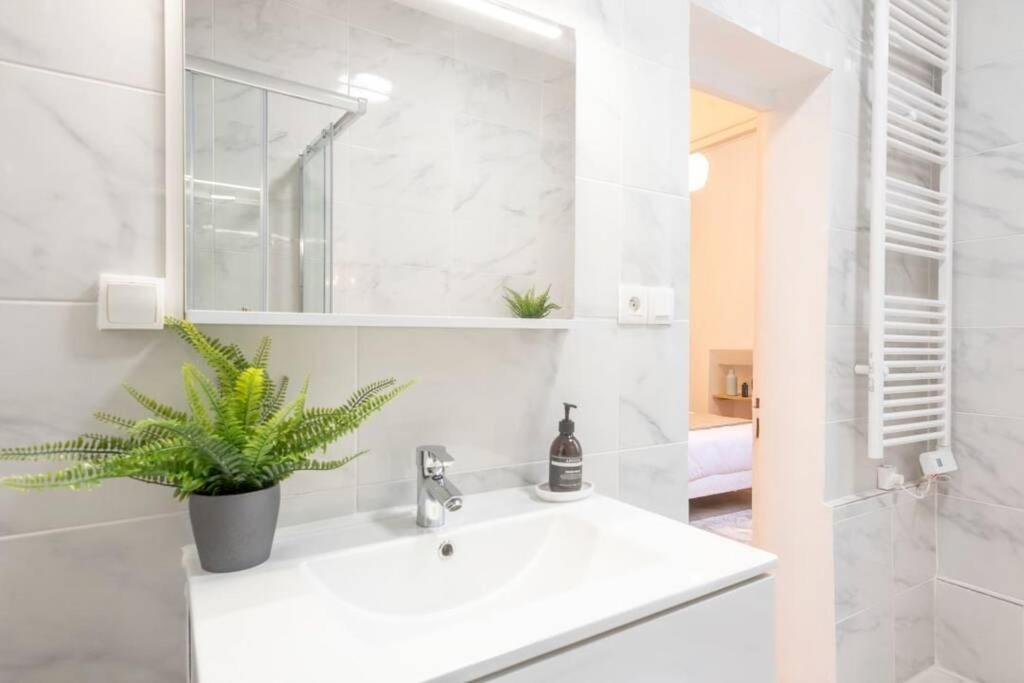 Suitetrails - GemBnB Luxury Apartments - Résidence Meslay Paris - Marais
