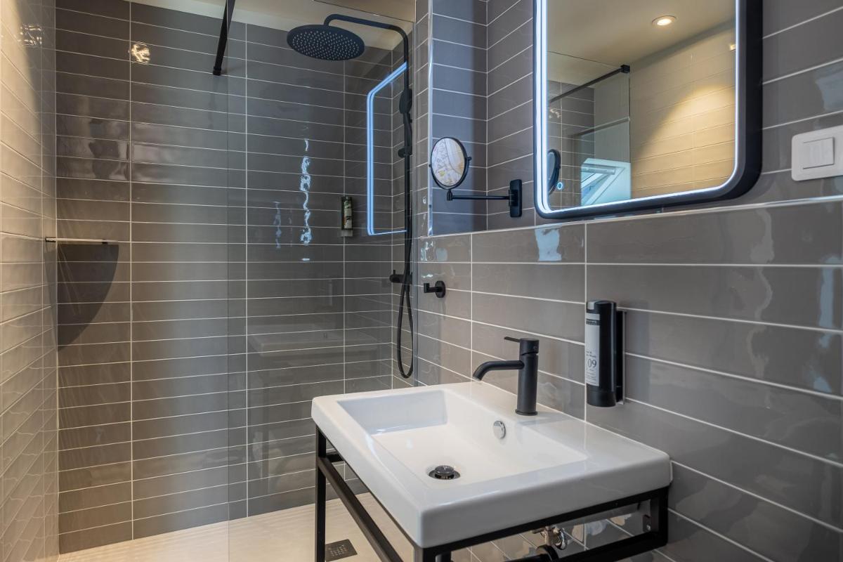Ferdinand Hotel Tours - Housity
