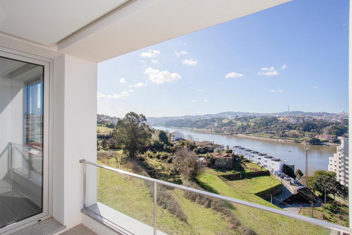 Liiiving in Porto - Luxury River View Apartments - Housity