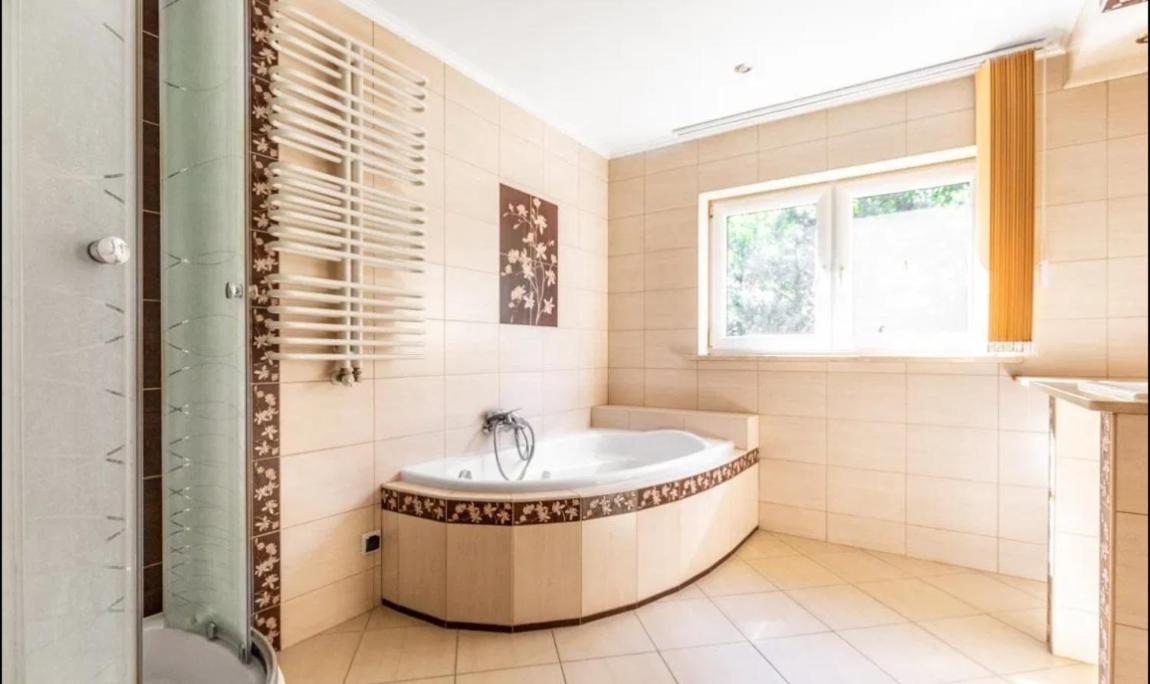 Agroturystyka przy lesie - Housity