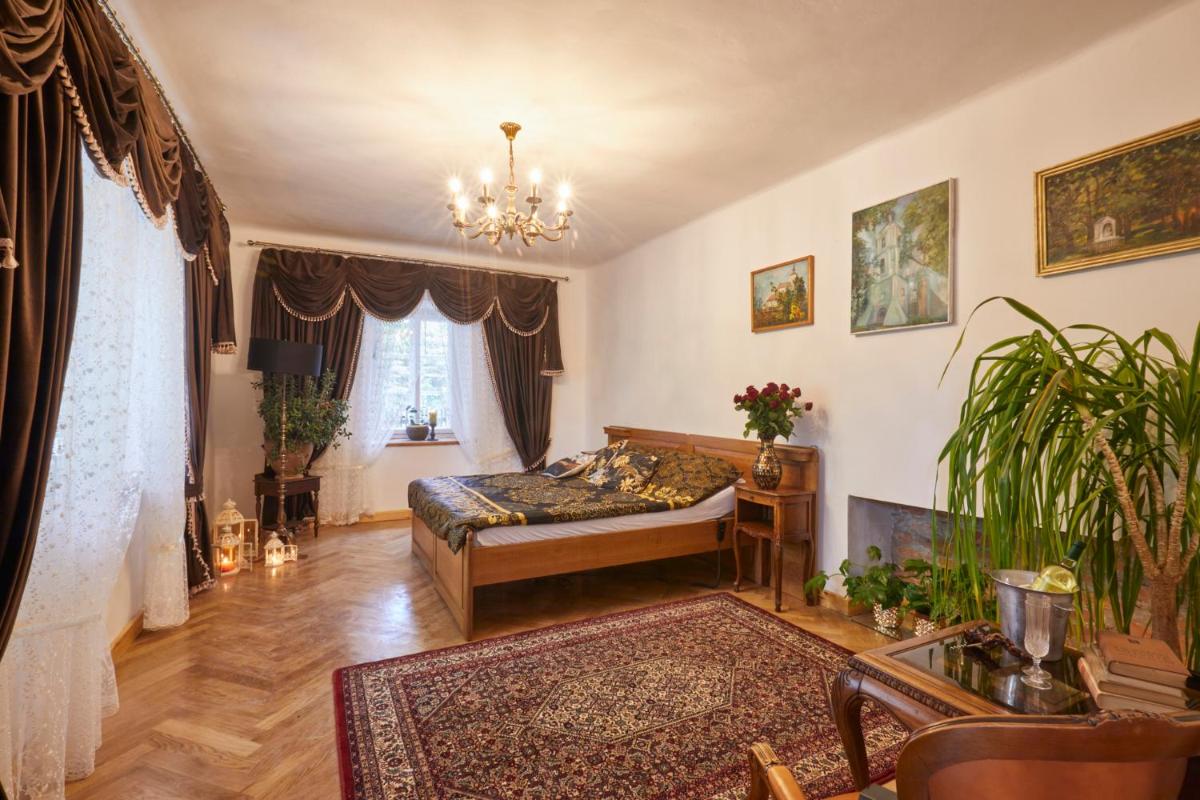 Przystanek Szlakówka - Housity