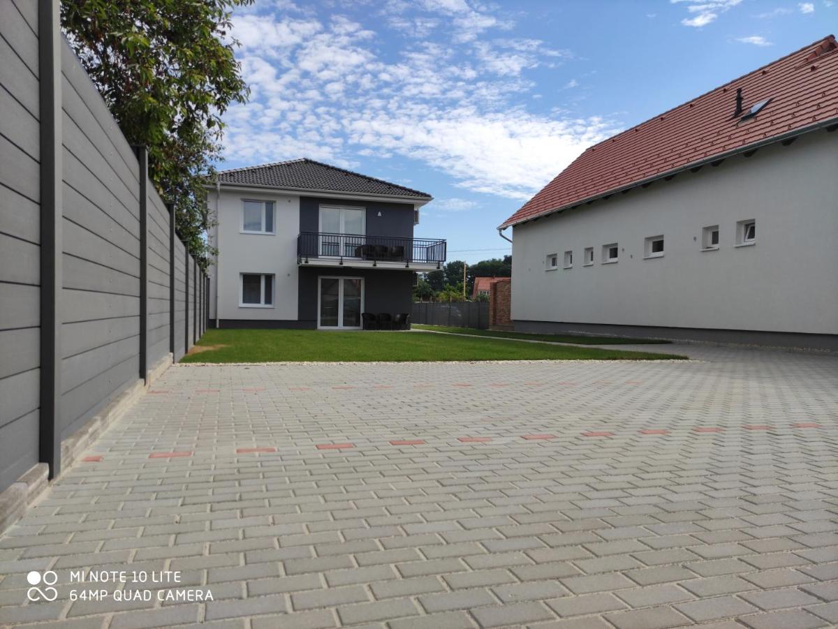 Sweet Home Apartments - Housity