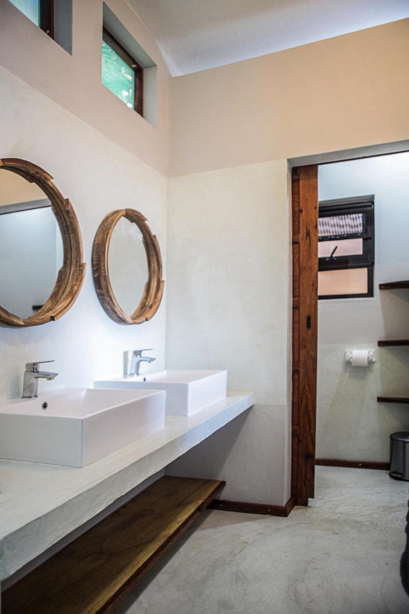 Tofinho Beach House Apartments - Housity
