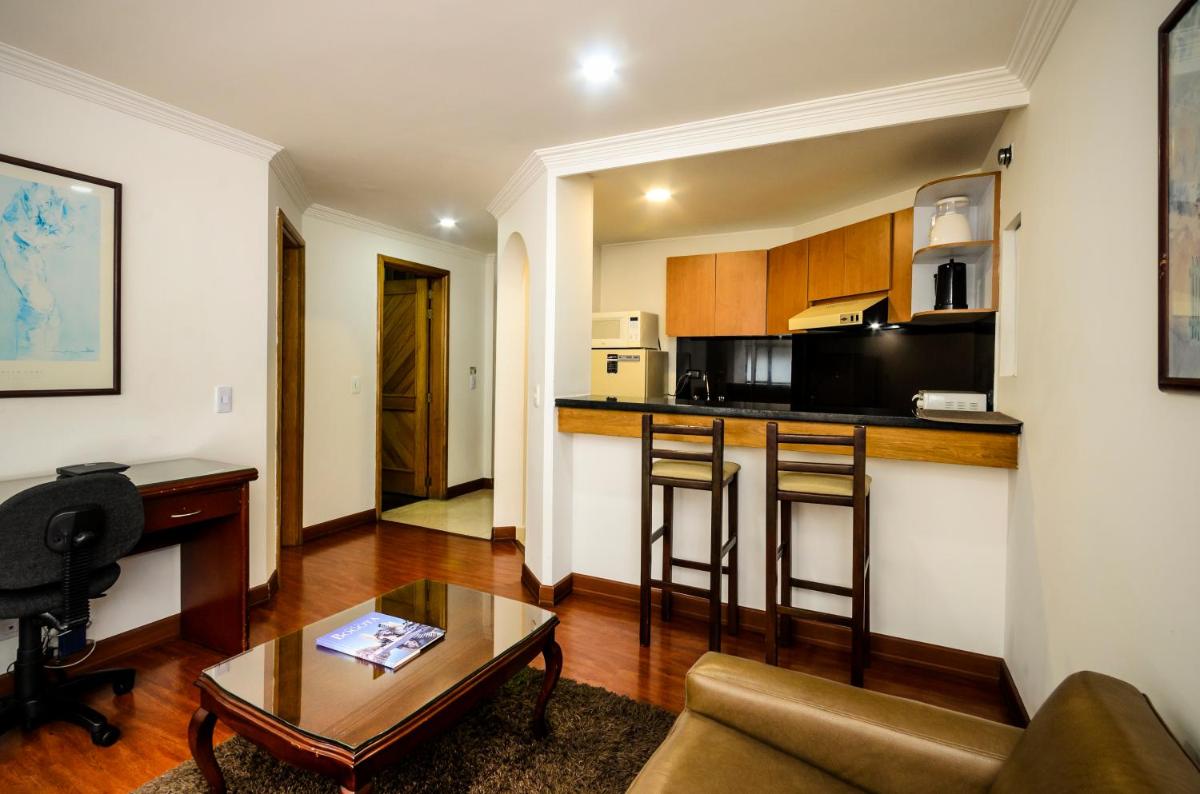 Travelers Fontana Plaza - Housity
