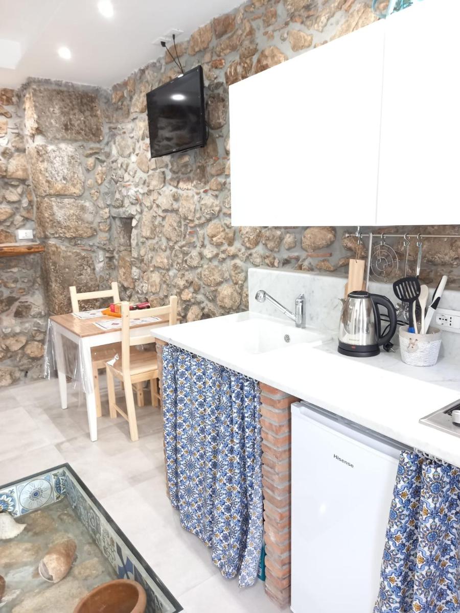 Cortile delle mura - Housity