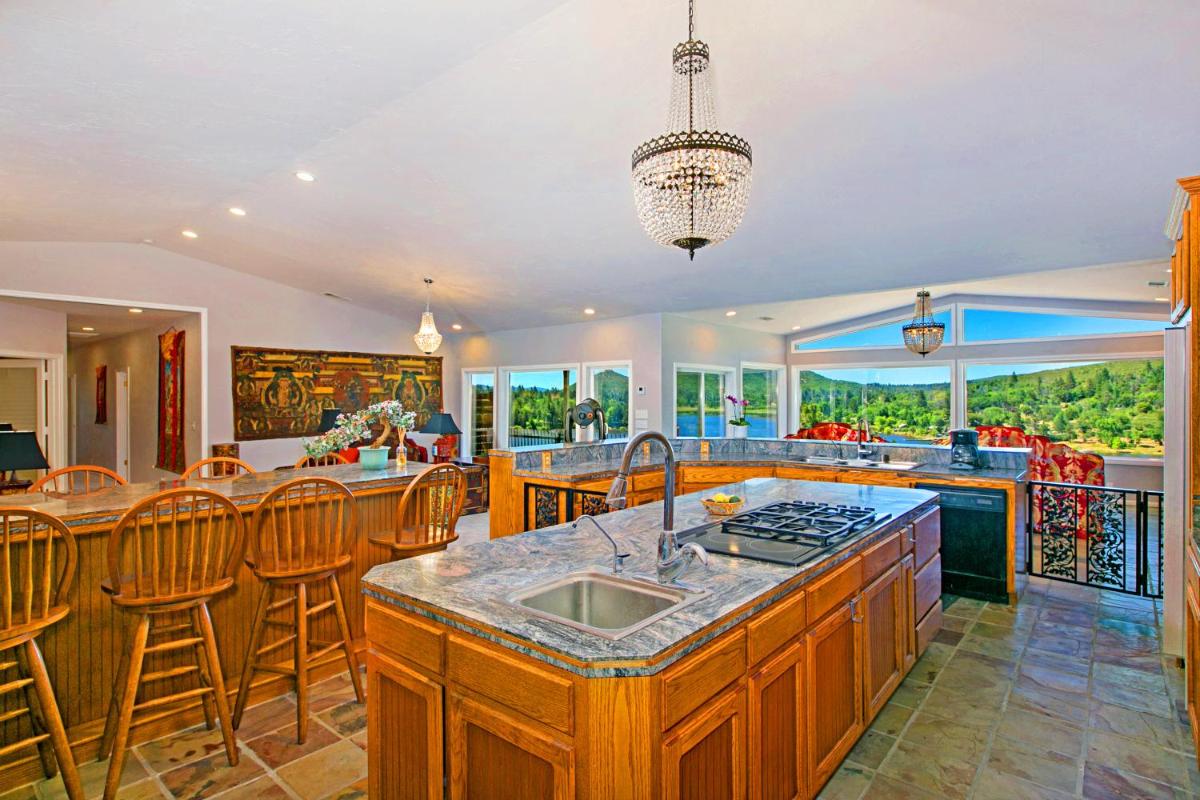 Quiet Mind Mountain Lodge, Retreat & Spa - Housity