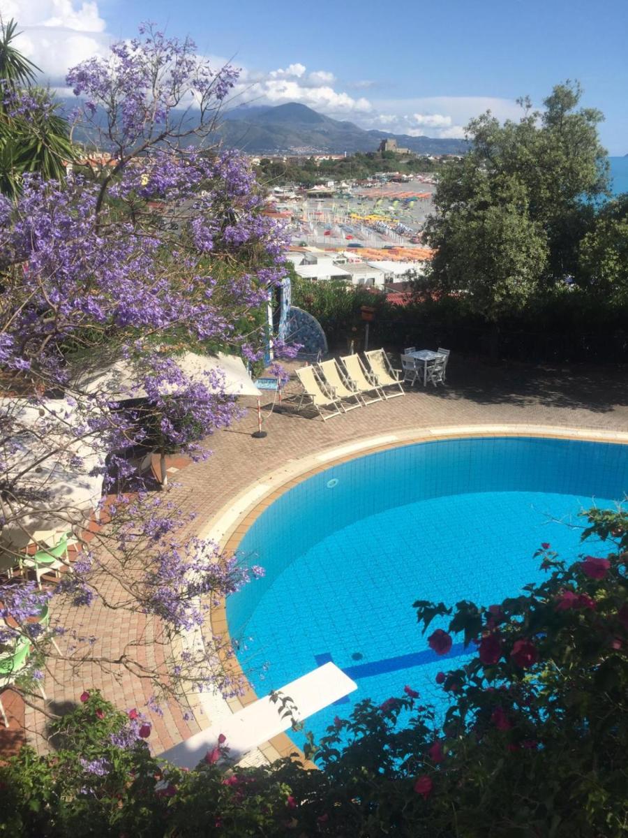 Suitetrails - Grand Hotel De Rose